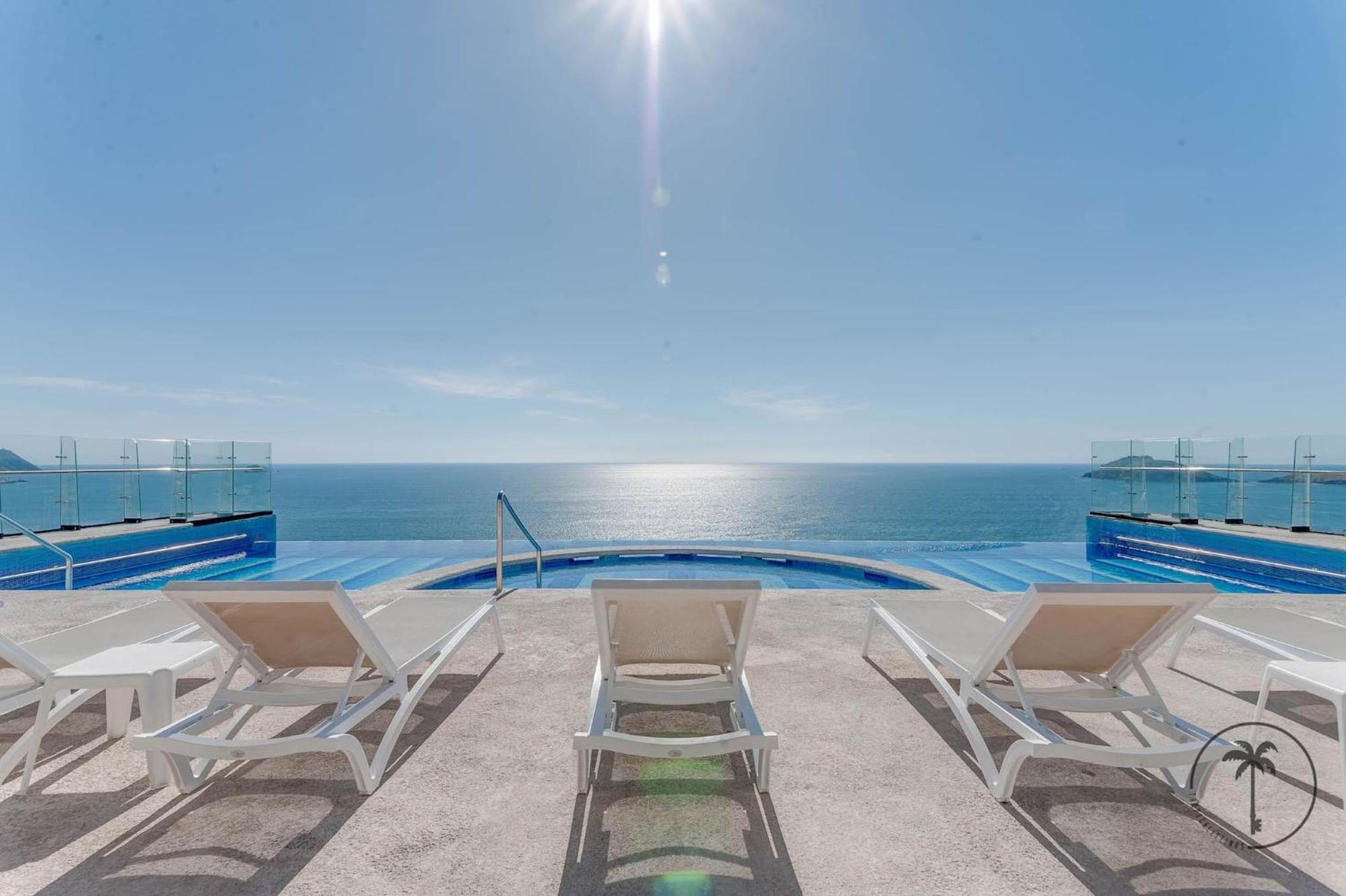 Terraza Con Vista Al Mar Y A Atardeceres Apartamento Mazatlán Exterior foto
